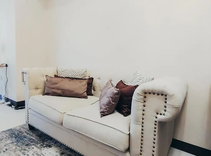 Perfect For Working, Quiet & Relaxing At Uptown Bgc Apartamento Manila