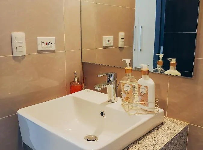 Perfect For Working, Quiet & Relaxing At Uptown Bgc Apartamento